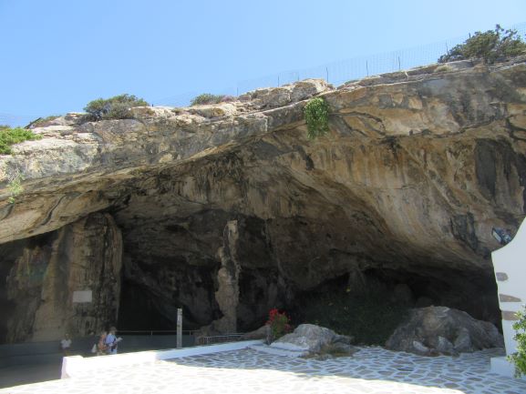 71. Antiparos cave.JPG